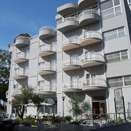 Marika Golem (Tirana)